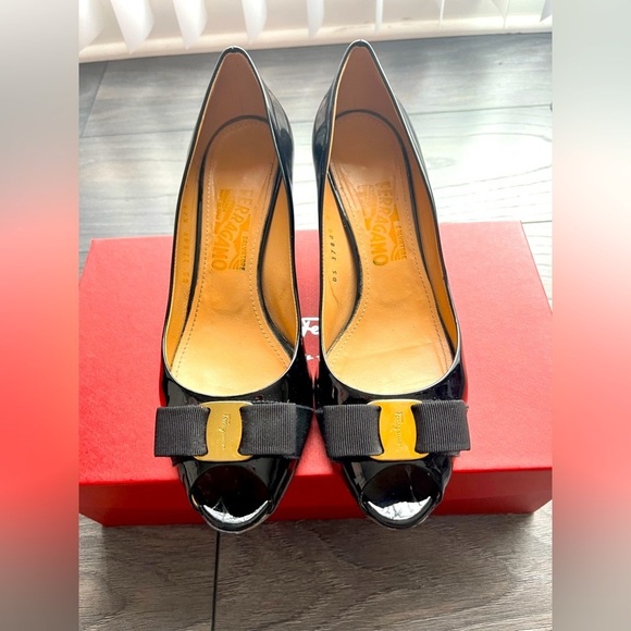 Salvatore Ferragamo Shoes - SALVATORE Ferragamo Women’s Sissi Patent Wedge Pump Nero - Size 8 1/2